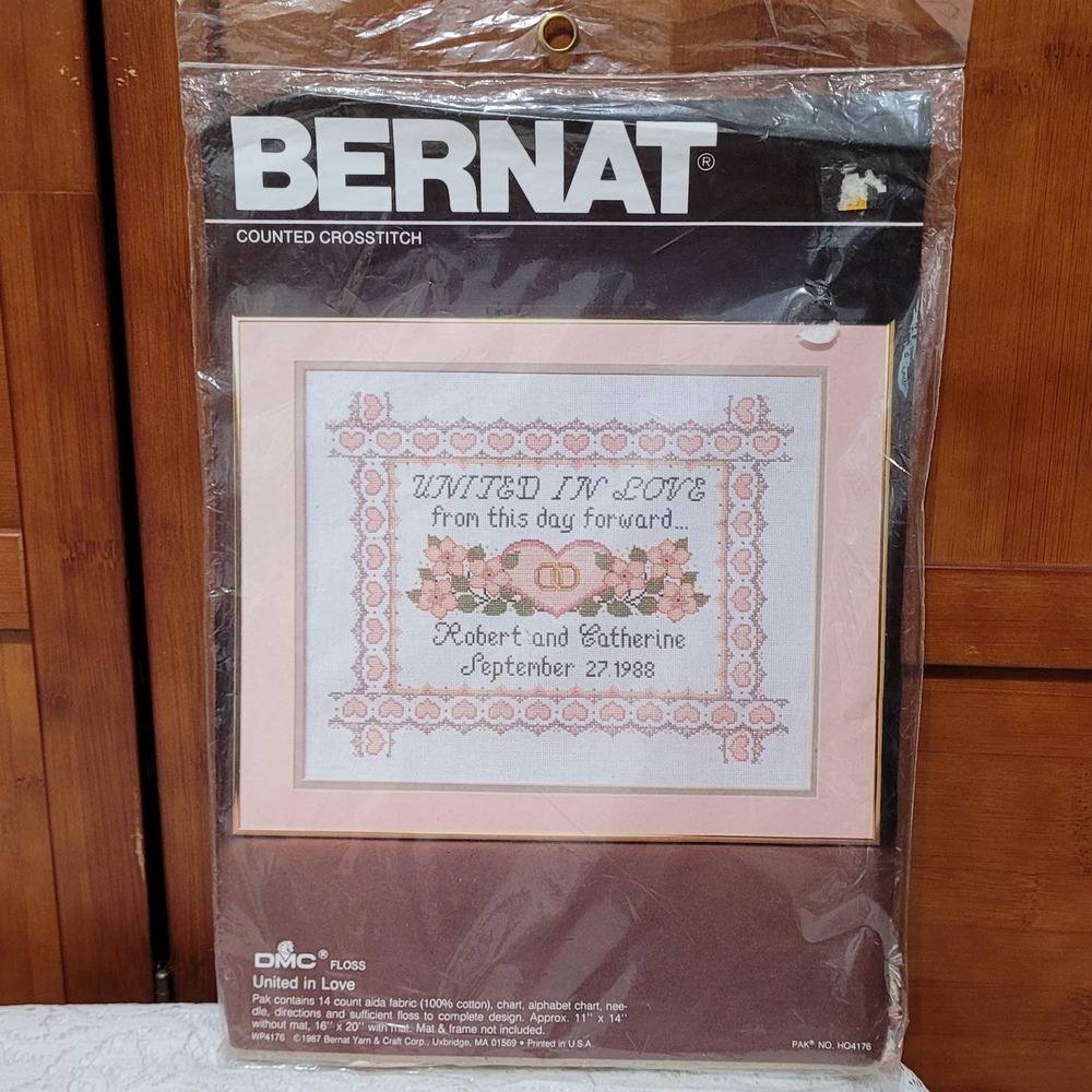 Bernat Counted Cross Stitch Kit United In Love‎ HO4176 Made in USA